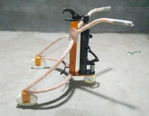 油桶搬運(yùn)車(chē)